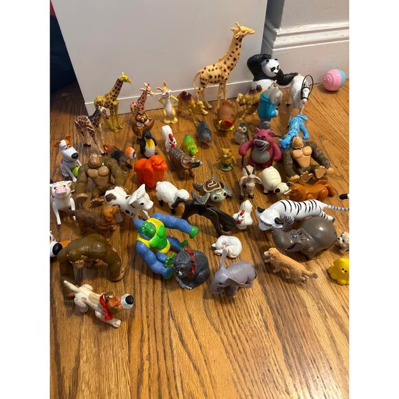 Lot Of 50+ Assorted Animal Figurines & Characters Plastic Toys - Picture 3 of 3